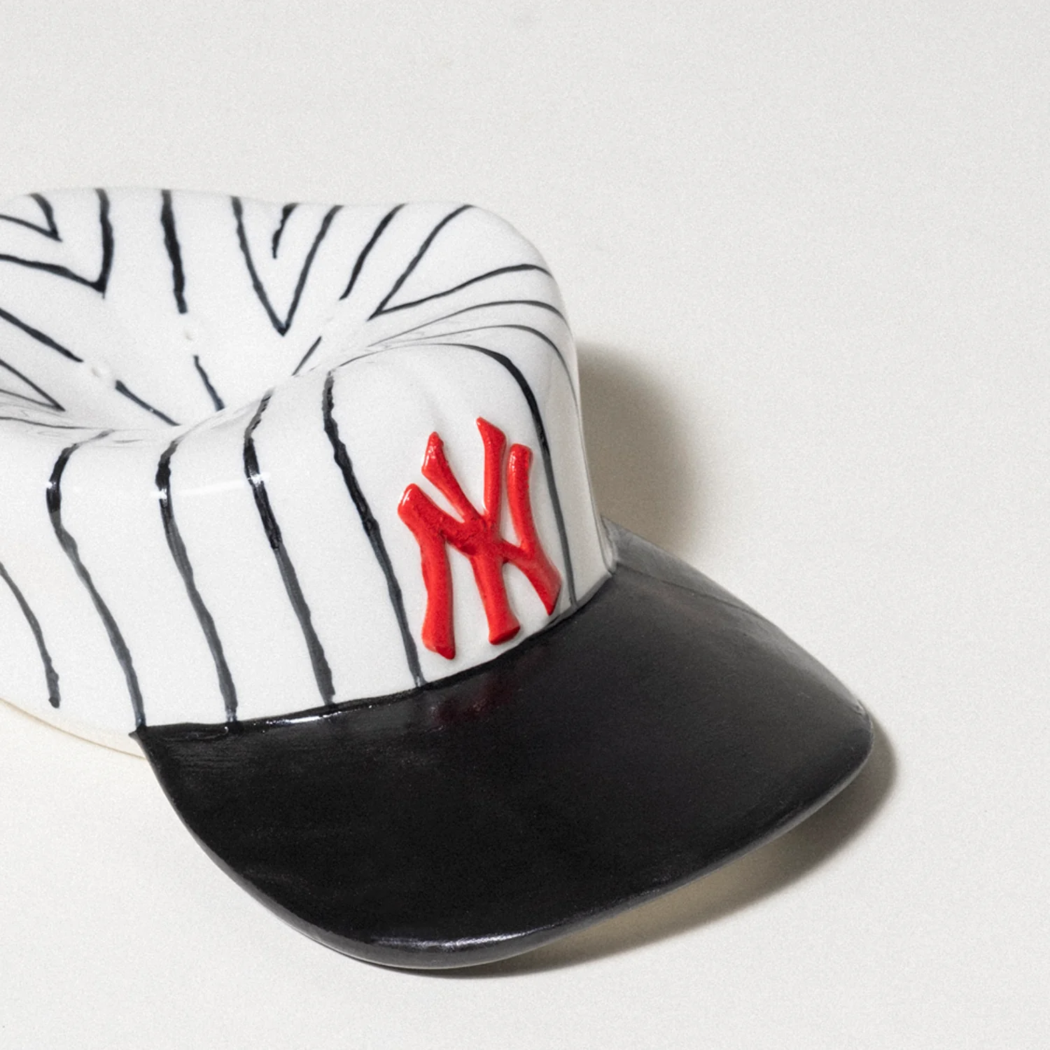 [MAILLOT X MANFROMEAST] NY CAP CERAMIC TRAY INCENSE HOLDER - Image 5